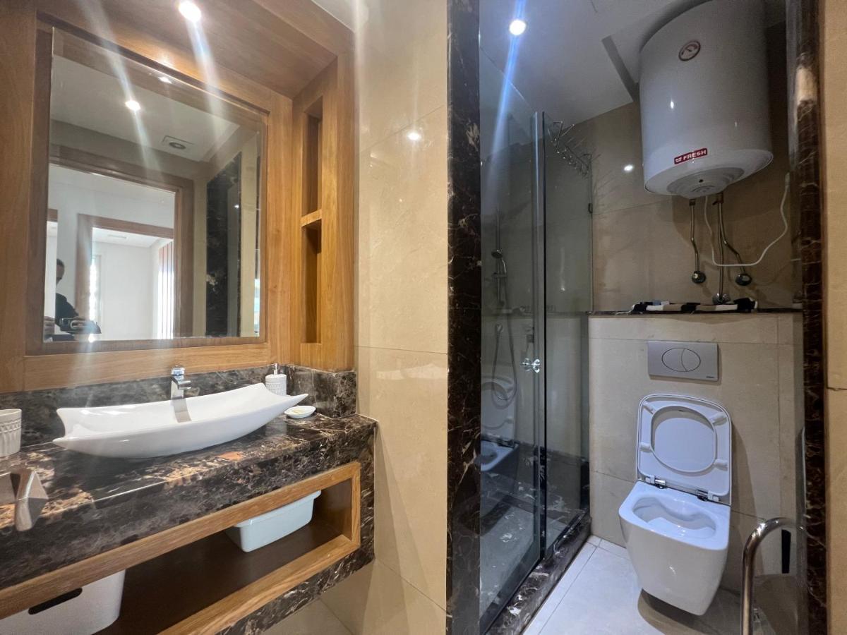 Luxury Apart 2 Ch -Casa Finance City Casablanca Exterior foto